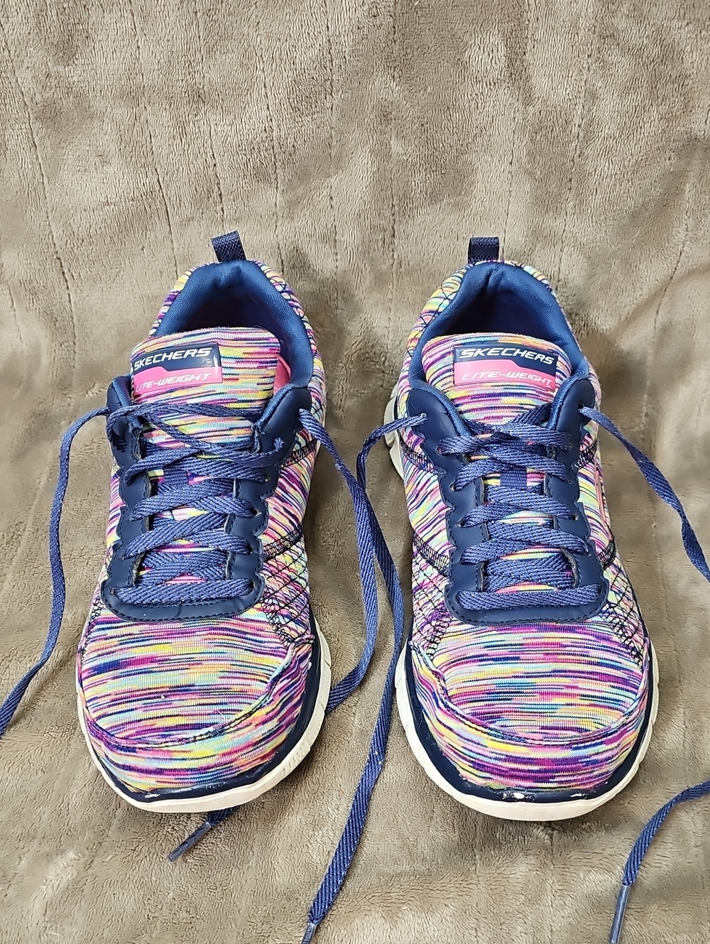 Skechers Lite-weight Multicolor Knit Slip-On Sneaker with Navy Laces